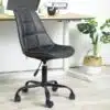 כיסא משרדי מעוצב בדמוי שחור