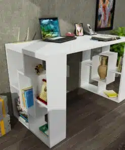 שולחן מחשב מעוצב בצבע לבן עם כוורת