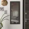 מראה מעוצבת לכניסה לבית