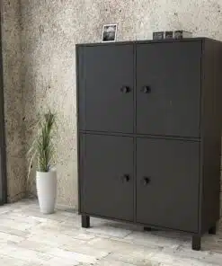 ארון בצבע שחור לבגדים