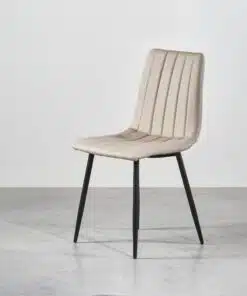 כסאות לפינת אוכל עודפים