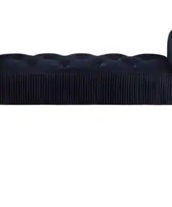 הדום מרופד בצבע שחור עם כפתורים