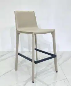 כסא בר בצבע בז