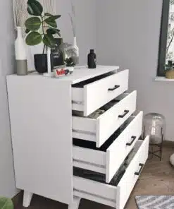 שידת מגירות לחדר שינה