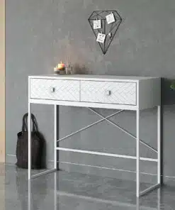 קונסולה לכניסה בצבע לבן
