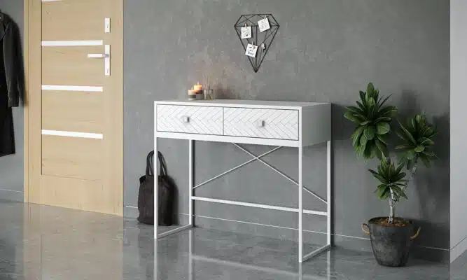 קונסולה לכניסה בצבע לבן