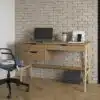 שולחן מחשב עם מגירות מעץ
