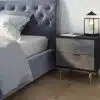 שידה לחדר שינה אפור בטון משולב שחור