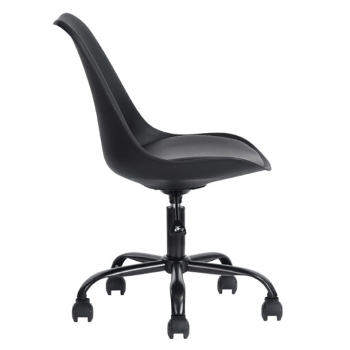 כסא משרדי מעוצב בצבע שחור