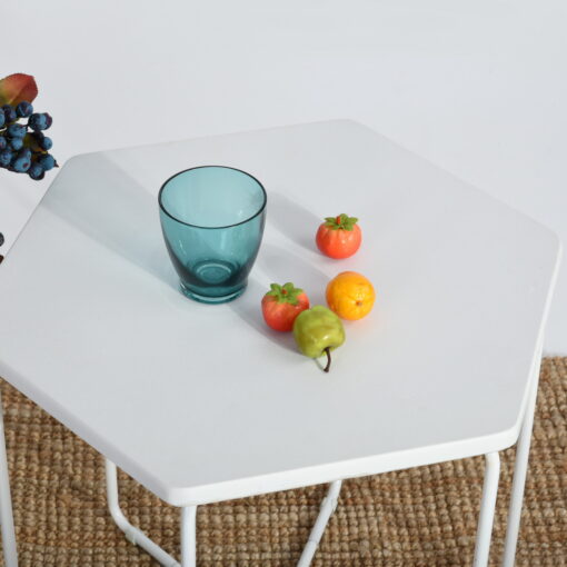 שולחן צד קטן לבן בצבע לבן