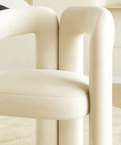 כיסא מודרני מרופד שמנת