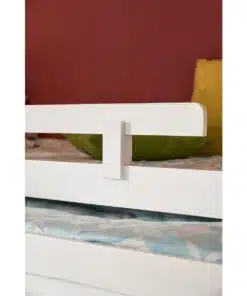 מיטת ילדים נפתחת עם מגירות