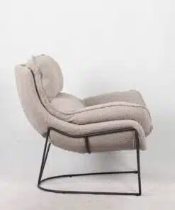 כורסת מעוצבת לבית