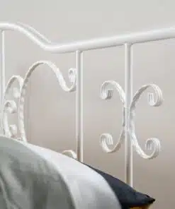 מיטה לבנה מברזל רוחב 120