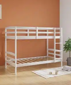 מיטת קומתיים מעץ בצבע לבן