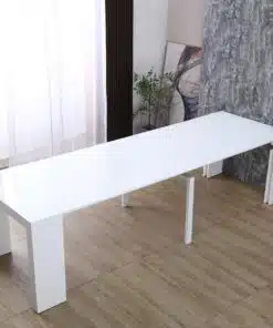 קונסלה לבנה נפתחת לפינת אוכל