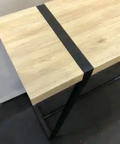 קונסלה צרה לכניסה לבית