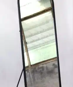 מראת גוף עומדת