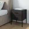 שידת לילה עם מגירות בצבע שחור