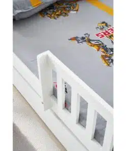 מיטת ילדים עם ארגז מצעים