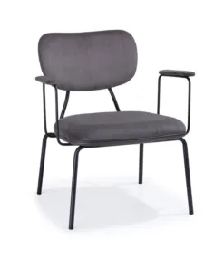 כיסא עם משענות ידיים