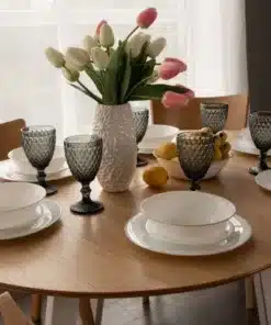 פינת אוכל עגולה נפתחת