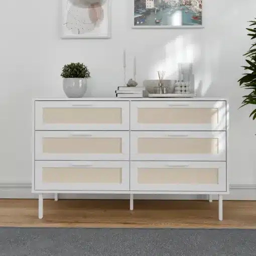 שידה רחבה לחדר שינה לבן