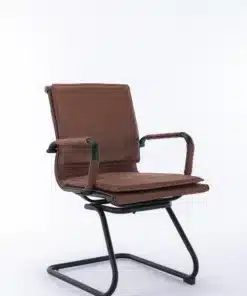 כיסא אירוח למשרד בעיצוב יוקרתי דמוי עור חום