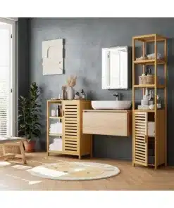 ארון עם מדפים