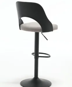 כיסא לאי במטבח