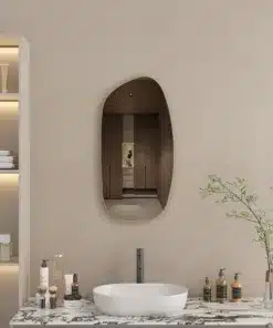 מראה-עם-מסגרת-זהב_0jpg - מראת קיר אמורפית - אקססוריז לבית סטייל מאסטר רהיטים - רהיטים איכותיים לבית ולמשרד מראה עם מסגרת זהב