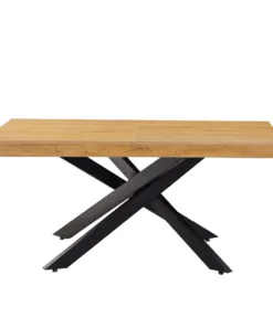 שולחן אוכל לאירוח