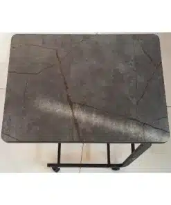 שולחן אירוח