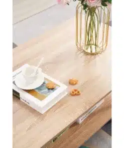 שולחן סלון עם מדף