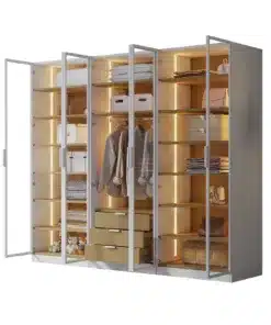 ארון בגדים גדול