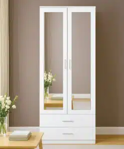 ארון עם מראות