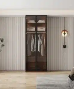 ארון עם תאורת