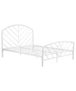 מיטה זוגית לבנה