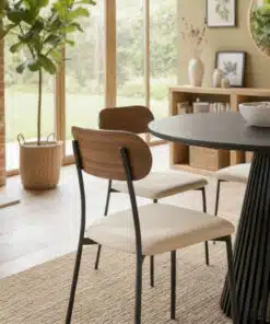 כיסא עץ אגוז