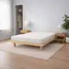 בסיס מיטה מעץ מלא