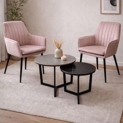 כורסאות קטיפה ורודות