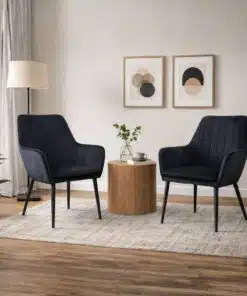 כורסאות שחורות