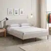 מיטה זוגית אפורה בהירה