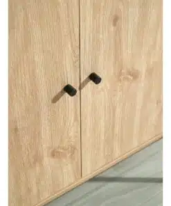 קומודה עם דלתות