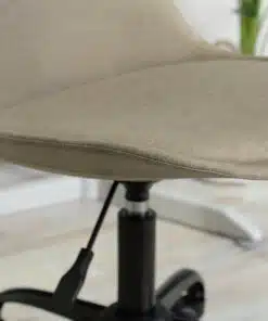 כיסא משרדי בצבע בז