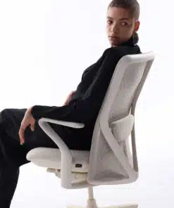 כיסא משרדי מתכוונן
