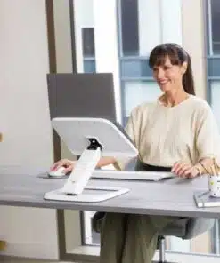 מעמד ללפטופ עם ניהול כבלים
