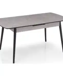 שולחן נפתח
